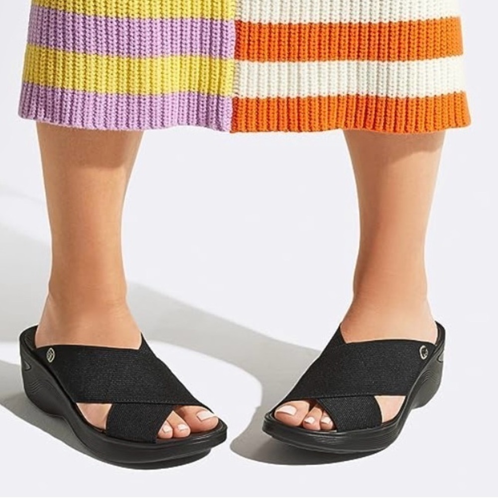 BZEES Desire Wedge Sandals in Black NIB - Size 8.5 Wide MSRP $ - Picture 2 of 13